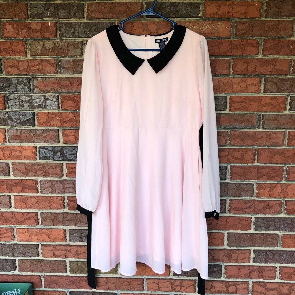 Hot Topic Peter Pan Collar Dress